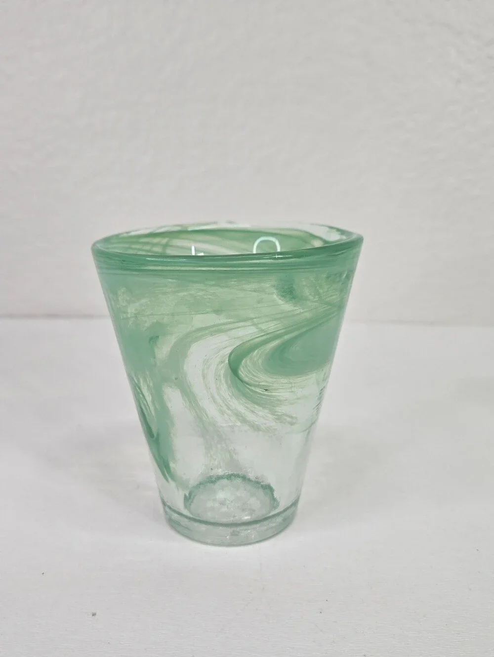 Kosta Boda Mine Green Swirl Tumbler Glass Ulrica Hydman-Vallien Sweden Art Glass